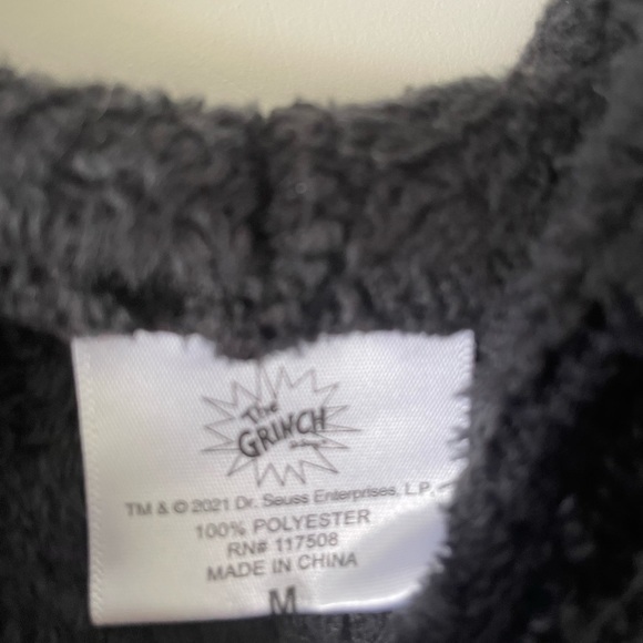 fluffy hoodie The GRINCH Dr. Seuss Enterprises - Picture 2 of 3